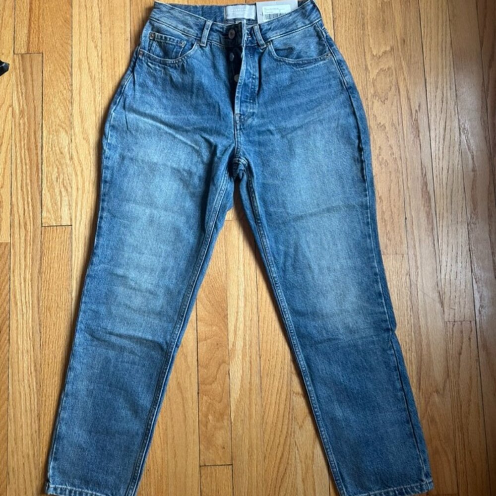 Everlane 90s Cheeky Hourglass Jean